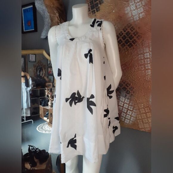 100% Cotton White and Black Dove Dress - Picture 15 of 15